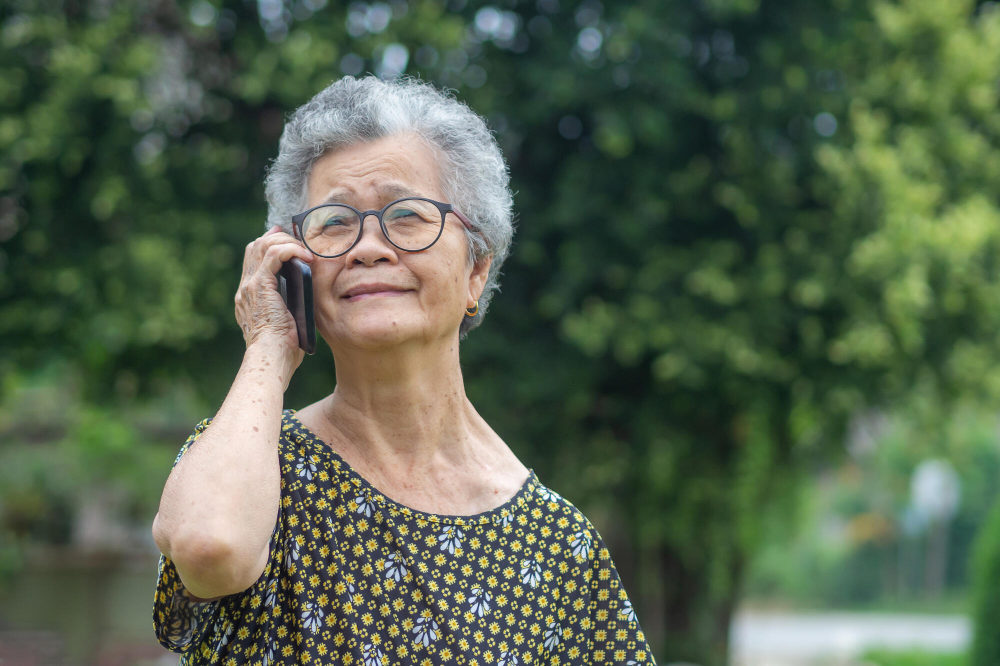 Building Receptive Language Skills in Seniors with Alzheimer's